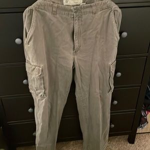 American Eagle Cargo 38 - 32. Olive drab